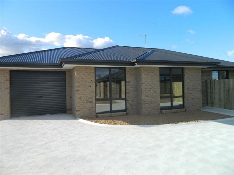 2/12 Mackenzie Crs, Latrobe TAS 7307