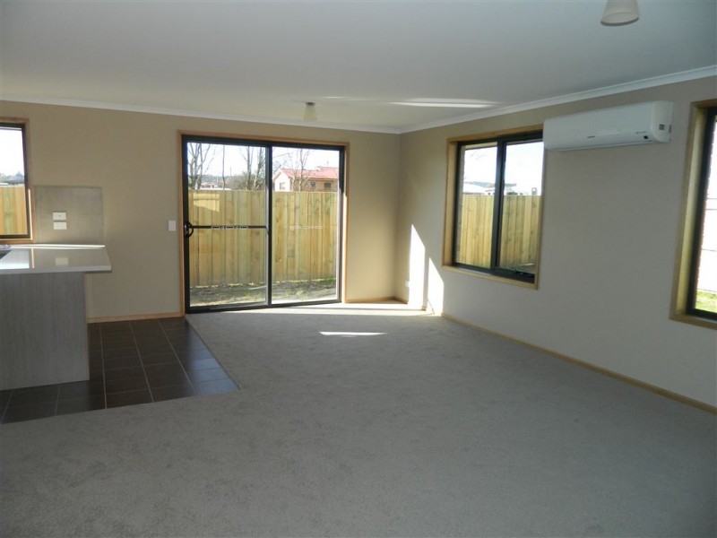 2/12 Mackenzie Crs, Latrobe TAS 7307