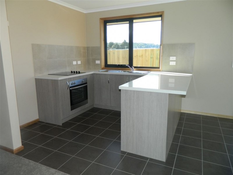 2/12 Mackenzie Crs, Latrobe TAS 7307