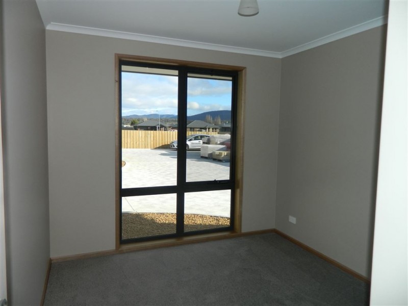2/12 Mackenzie Crs, Latrobe TAS 7307