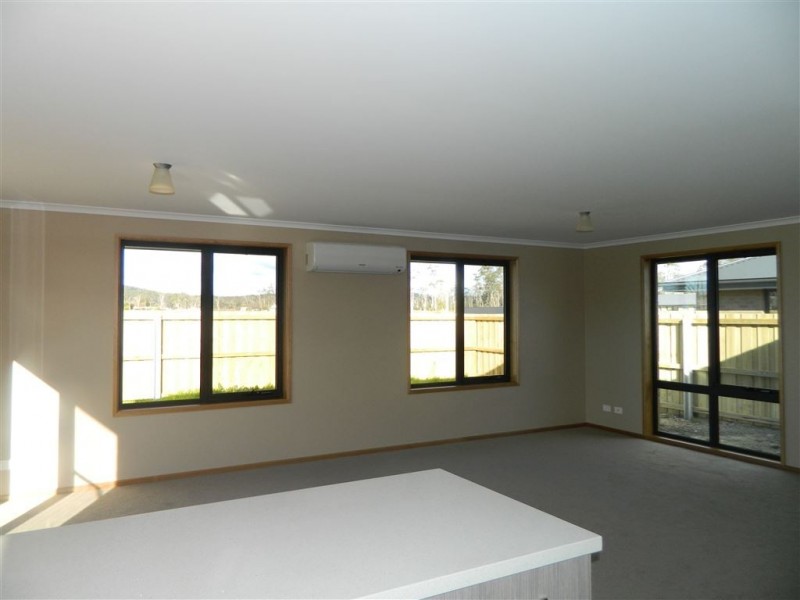 2/12 Mackenzie Crs, Latrobe TAS 7307