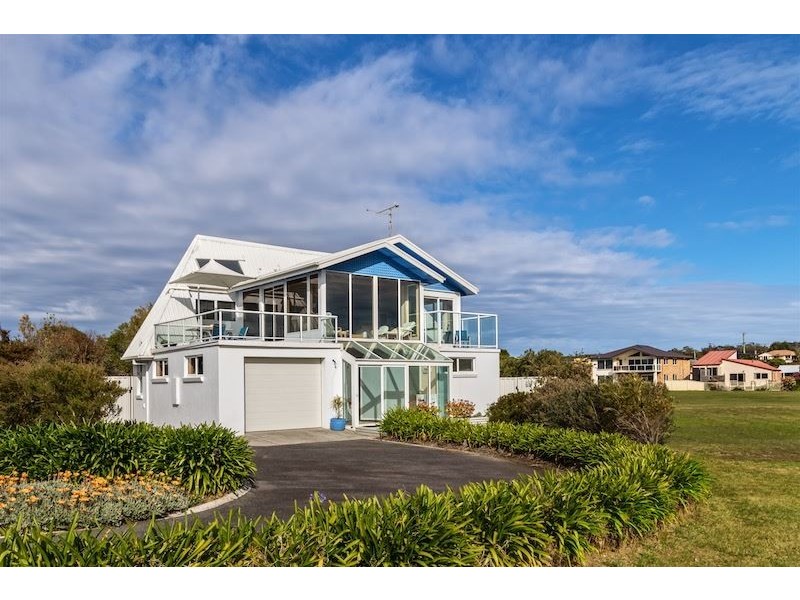 44 Shearwater Esplanade, Shearwater TAS 7307