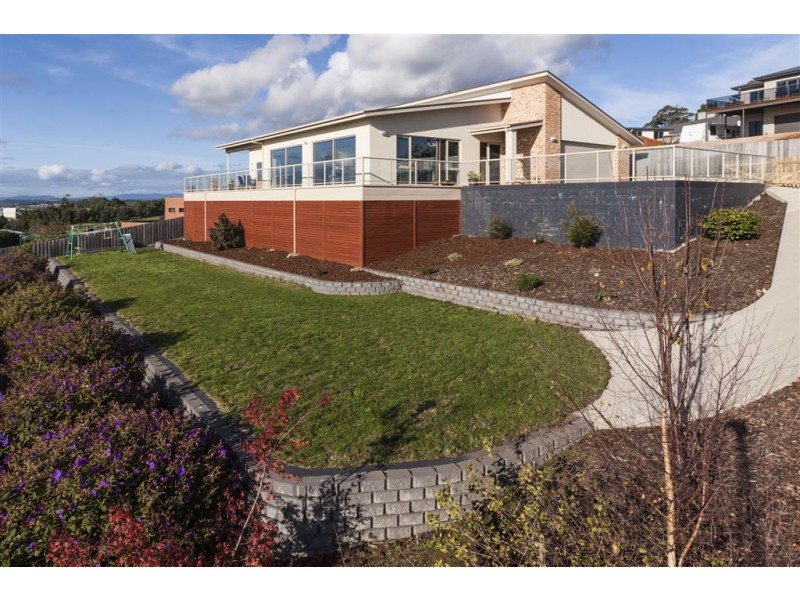 11 Hedstrom Drive, Stony Rise TAS 7310