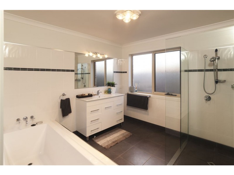 11 Hedstrom Drive, Stony Rise TAS 7310