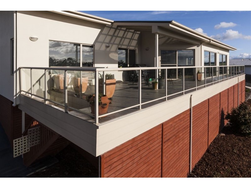 11 Hedstrom Drive, Stony Rise TAS 7310