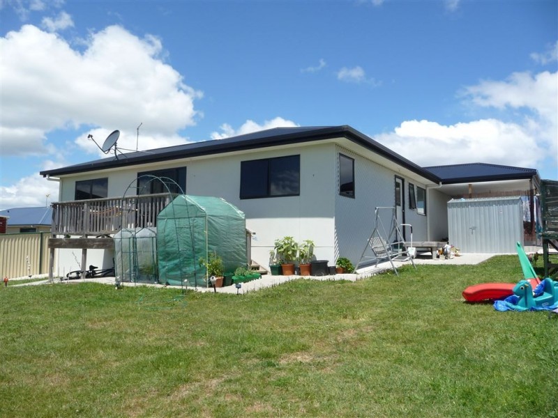11 Earl Grove, Latrobe TAS 7307