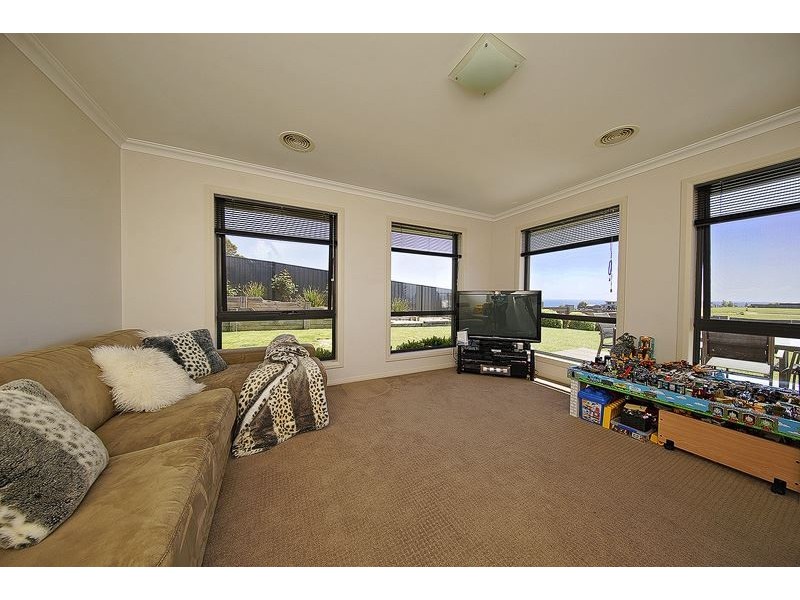 34 Hales Street, Penguin TAS 7316