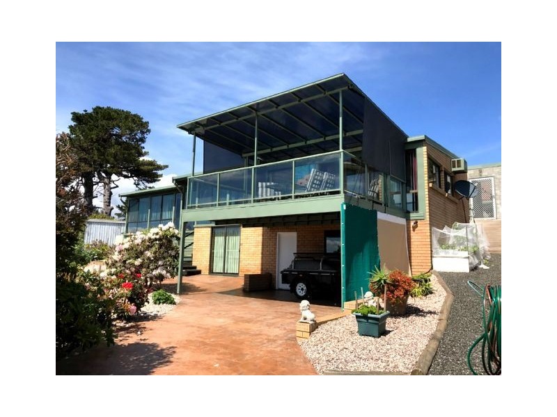 8 Elanora Place, East Devonport TAS 7310