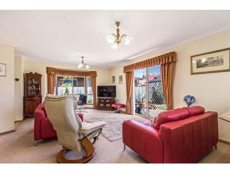 2/124a North Fenton Street, Devonport TAS 7310