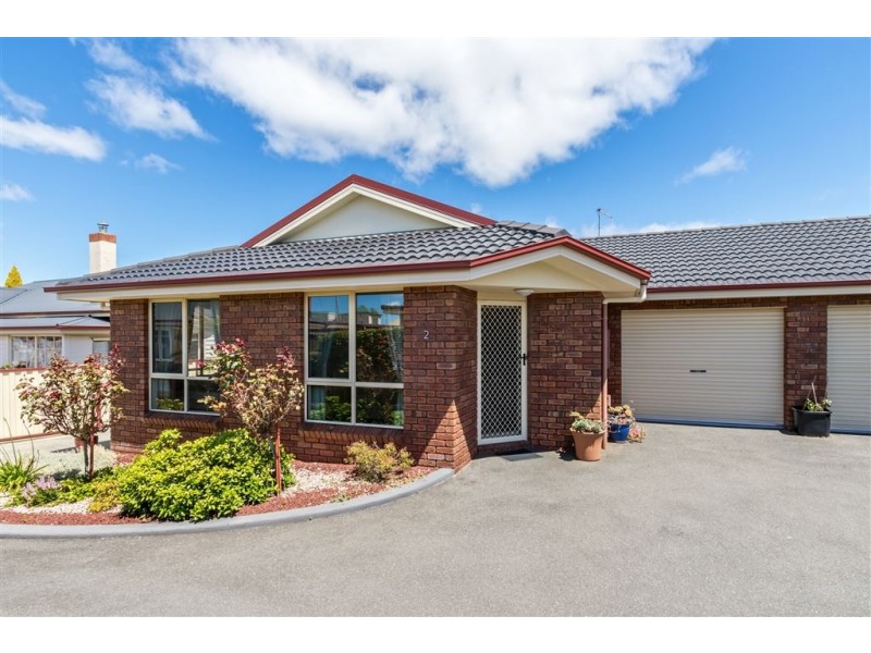 2/99 Gunn Street, Devonport TAS 7310