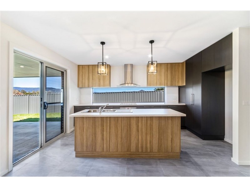 8 Ash Street, Latrobe TAS 7307