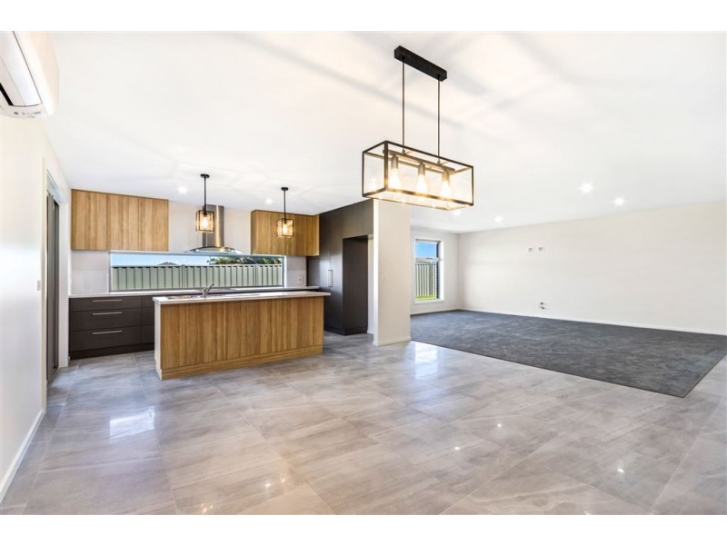 8 Ash Street, Latrobe TAS 7307
