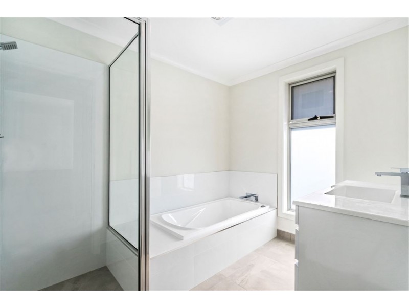 8 Ash Street, Latrobe TAS 7307