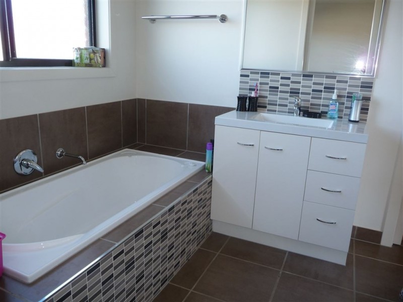 8 Tier Hill Drive, Smithton TAS 7330