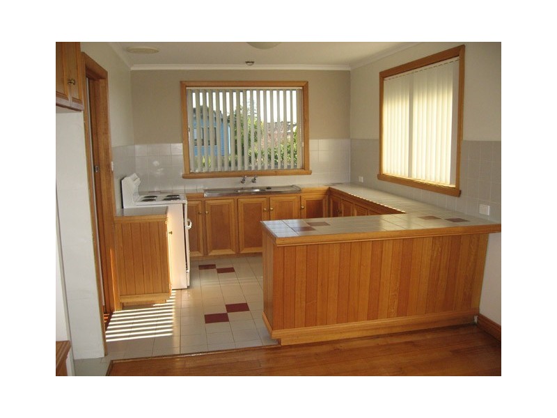 1 Loatta Avenue, Miandetta TAS 7310