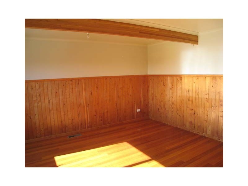 111 Main Street, Penguin TAS 7316