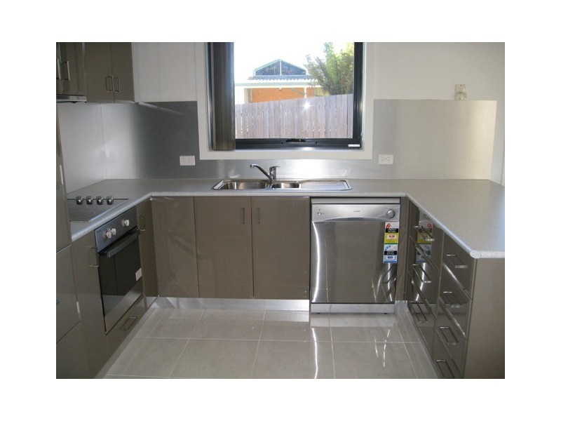 2/15 McDonald Street, Ulverstone TAS 7315