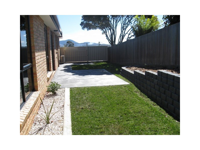 2/15 McDonald Street, Ulverstone TAS 7315