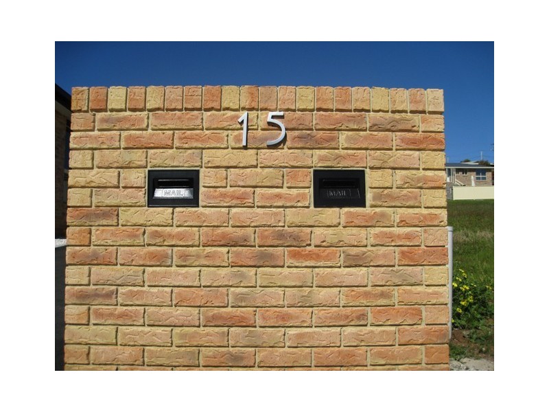 2/15 McDonald Street, Ulverstone TAS 7315