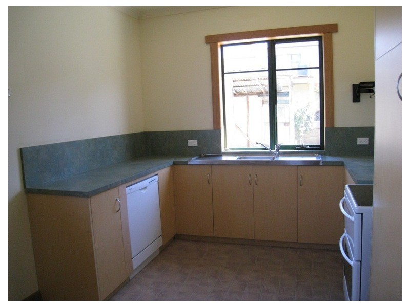 16 Main Street, Penguin TAS 7316