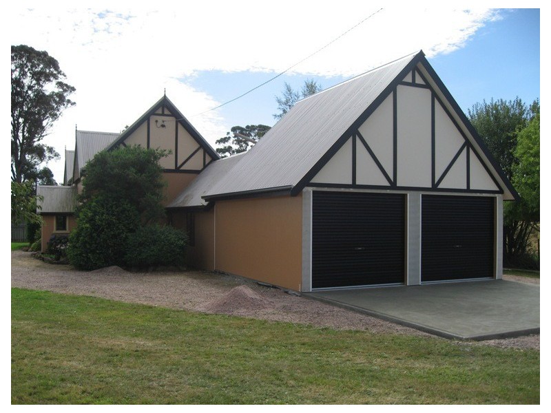 213 Main Street, Sheffield TAS 7306