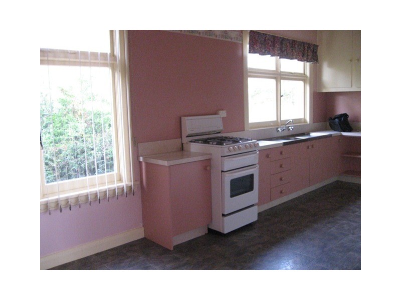 527 Penguin Road, Penguin TAS 7316