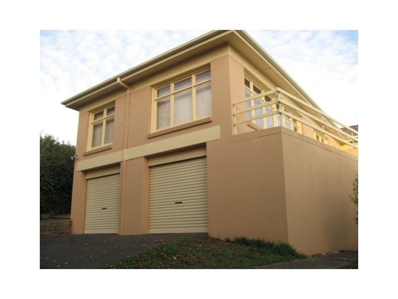 527 Penguin Road, Penguin TAS 7316