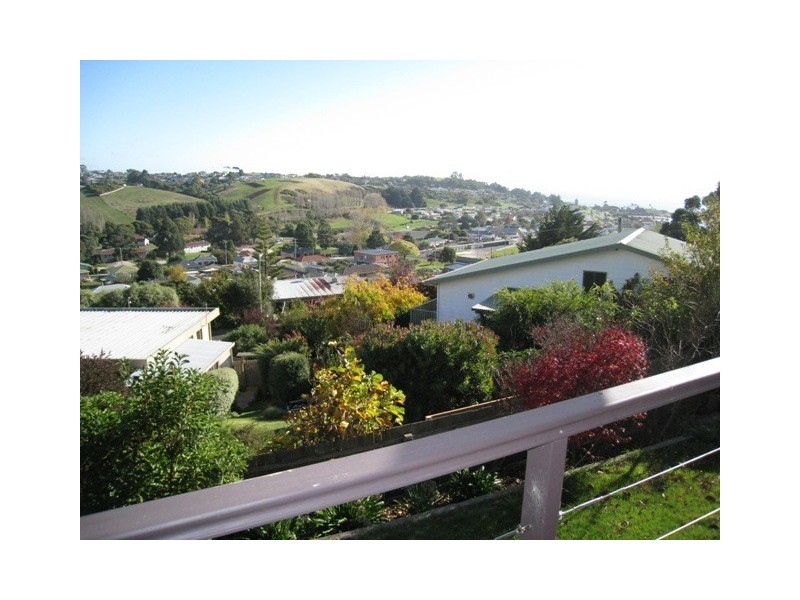 1 Lyndhurst Court, Penguin TAS 7316