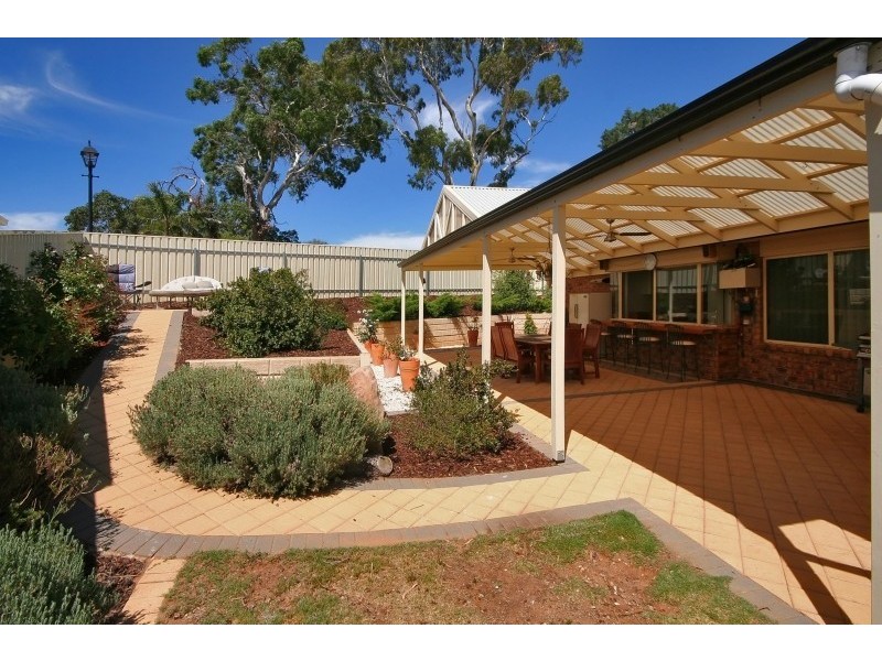 2 Warriparinga Avenue, Craigburn Farm SA 5051