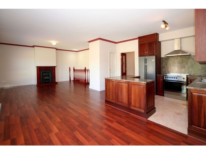 9 Earls Court, Craigburn Farm SA 5051