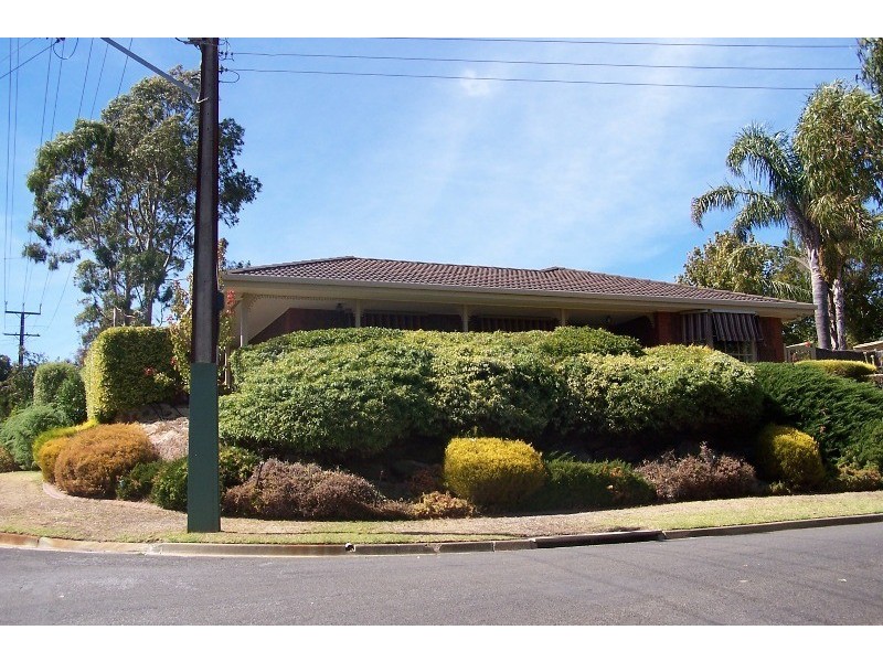 1 Tania Drive, Aberfoyle Park SA 5159
