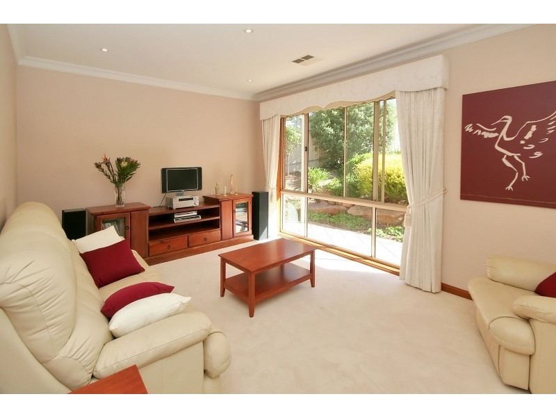 6 Woodlake Drive, Craigburn Farm SA 5051