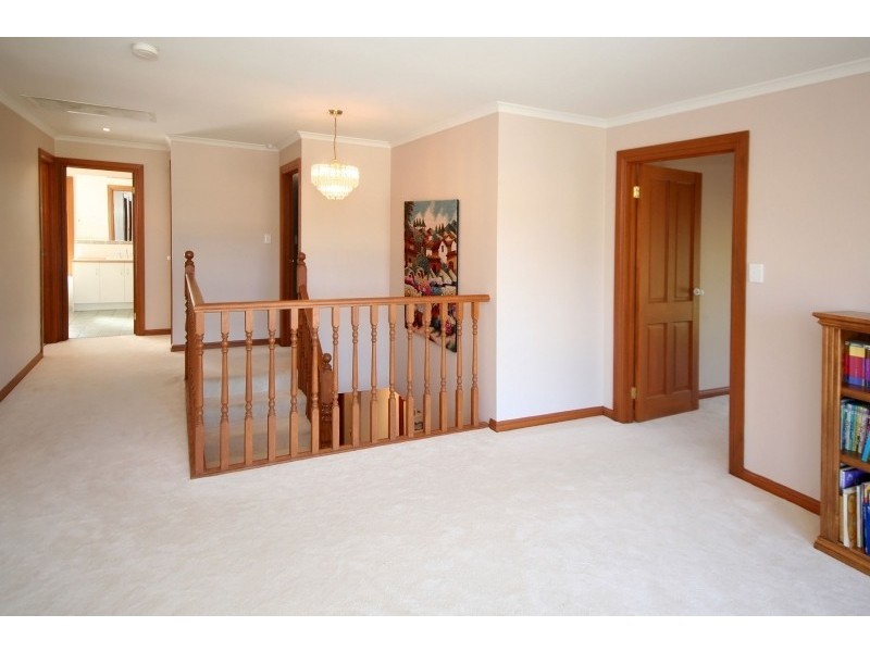 6 Woodlake Drive, Craigburn Farm SA 5051