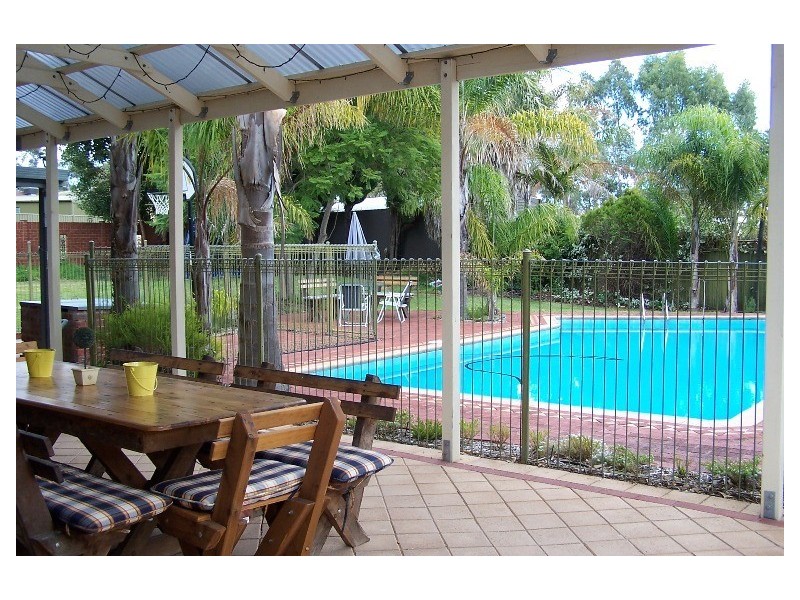 2 Berlin Terrace, Aberfoyle Park SA 5159