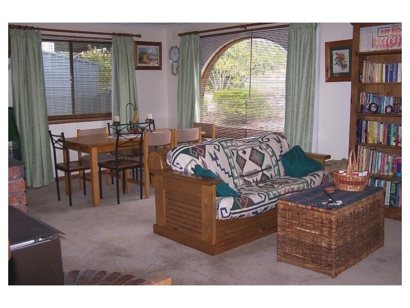 2 Berlin Terrace, Aberfoyle Park SA 5159