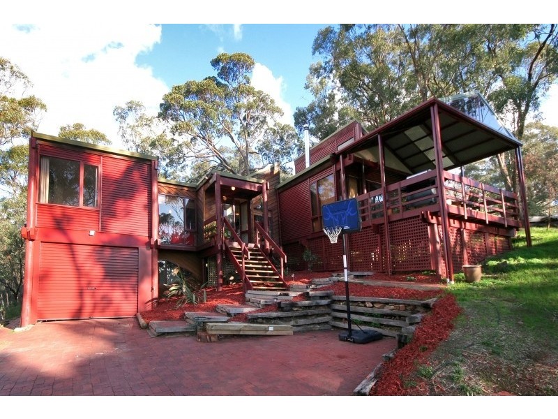 4 Nunyara Crescent, Belair SA 5052