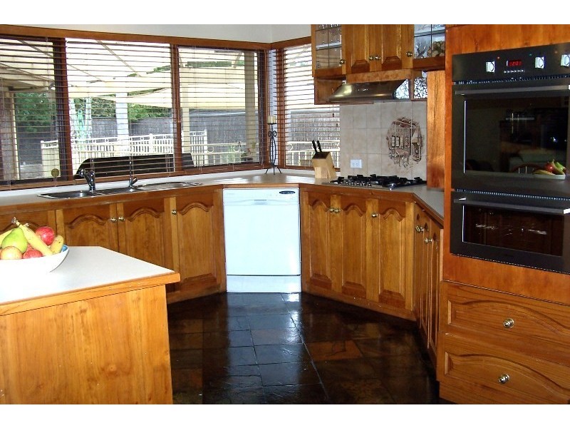 10 Palmyra Court, Flagstaff Hill SA 5159