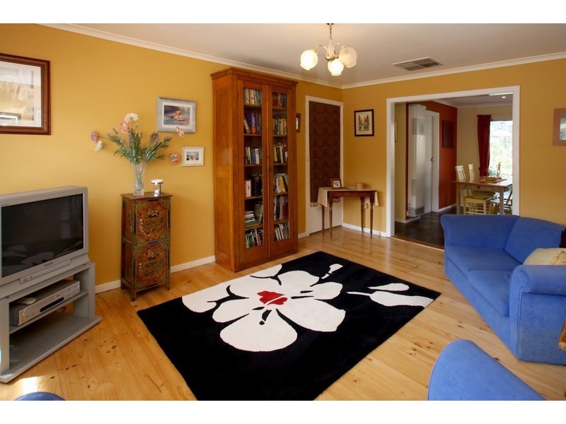 15 Chelsea Avenue, Flagstaff Hill SA 5159