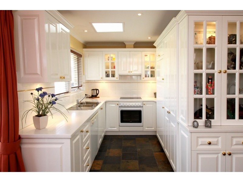 15 Chelsea Avenue, Flagstaff Hill SA 5159