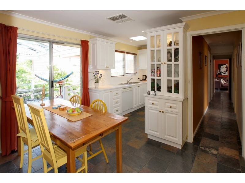 15 Chelsea Avenue, Flagstaff Hill SA 5159