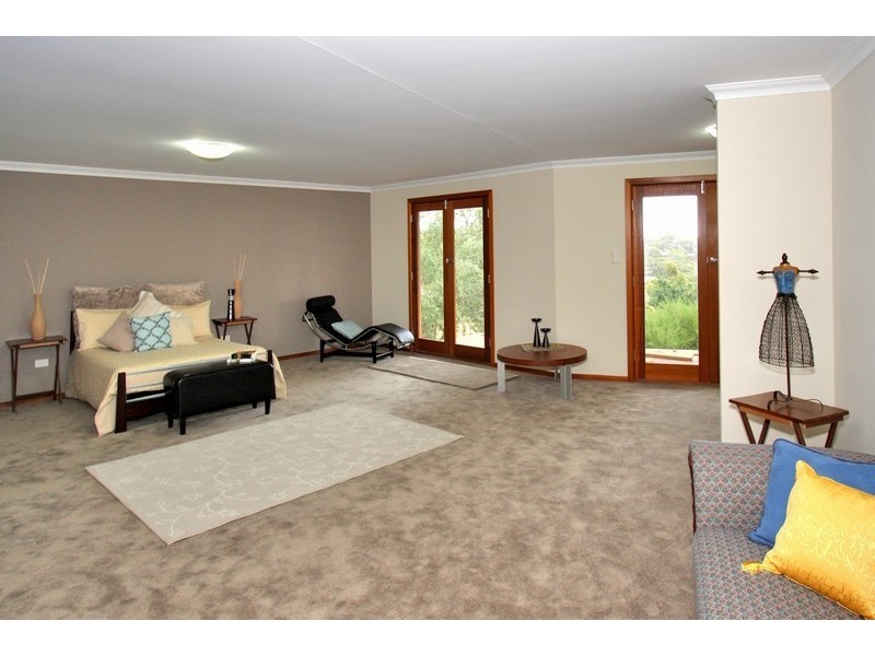 2 Winding Way, Belair SA 5052