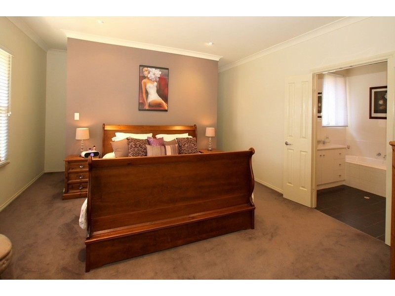 10 Dunsford Street, Craigburn Farm SA 5051