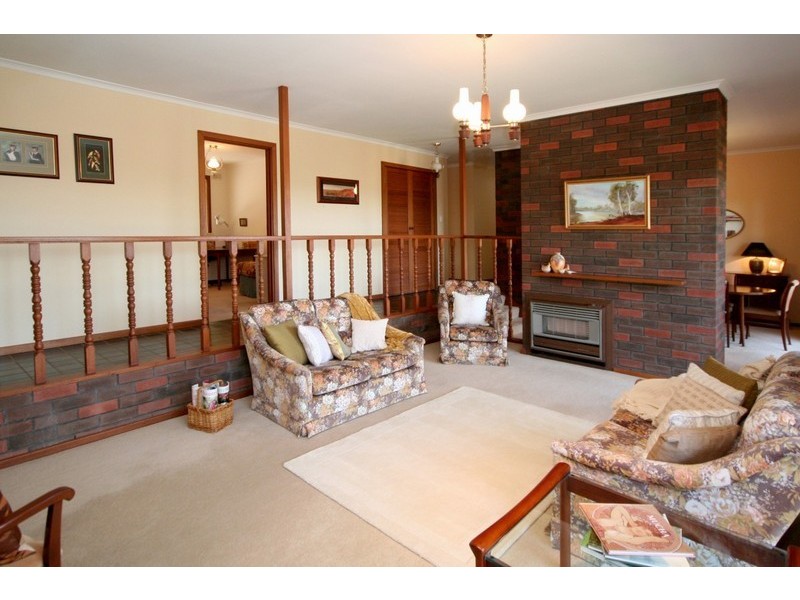 10 Kinnane Crescent, Pasadena SA 5042