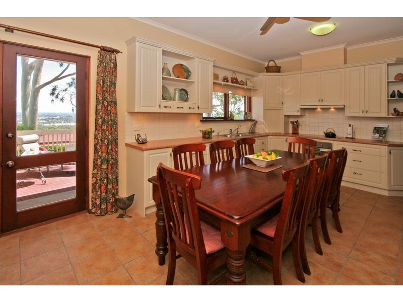 10 Kinnane Crescent, Pasadena SA 5042