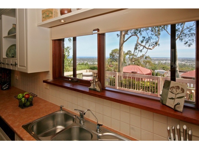 10 Kinnane Crescent, Pasadena SA 5042