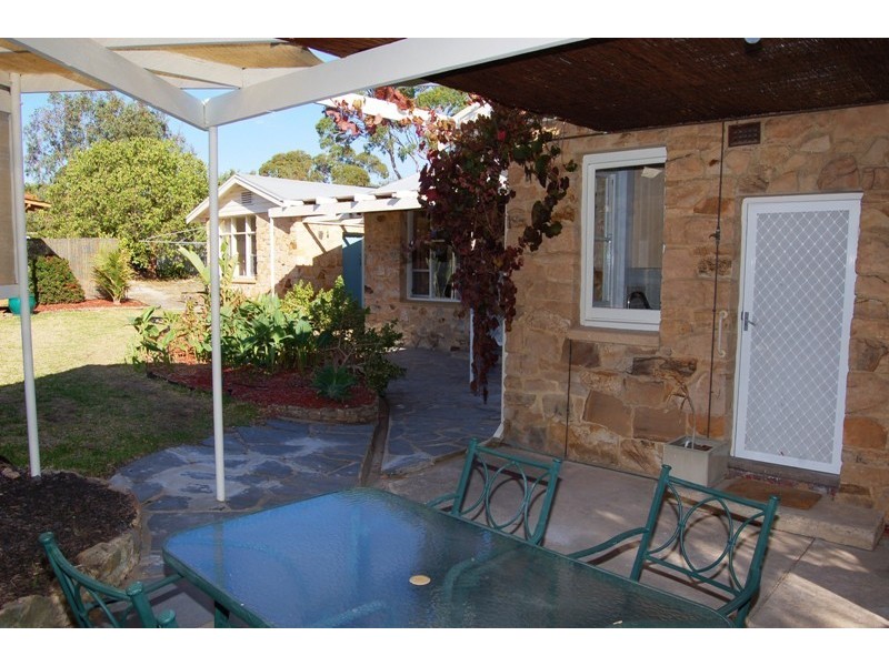 11 Highland Drive, Bellevue Heights SA 5050