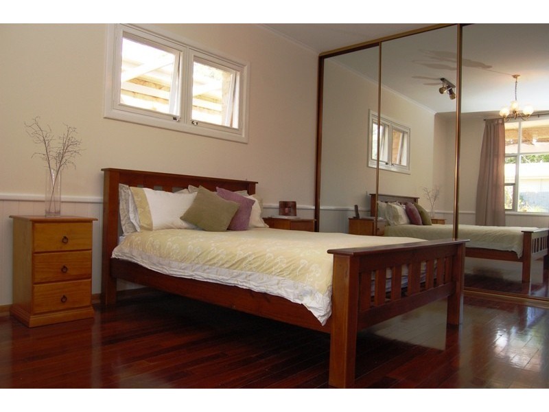 11 Highland Drive, Bellevue Heights SA 5050