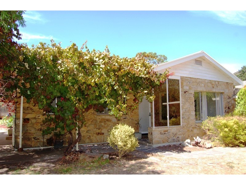 11 Highland Drive, Bellevue Heights SA 5050