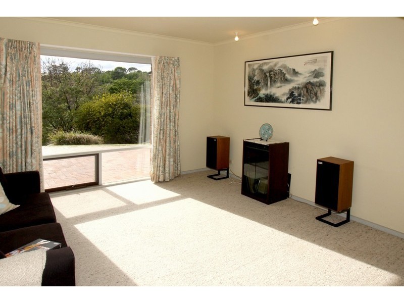 61 Hillcrest Drive (enter via Depindo Ave), Eden Hills SA 5050