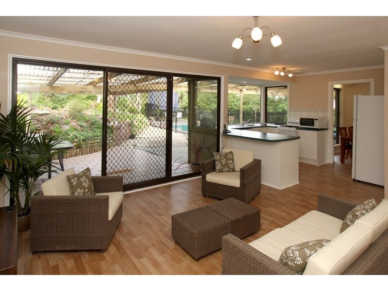 8 Scherer Avenue, Coromandel Valley SA 5051